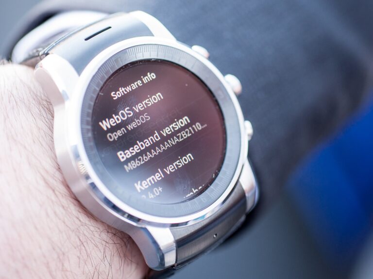 Audi και LG παρουσιάζουν smartwatch με WebOs για διαχείριση του αυτοκινήτου