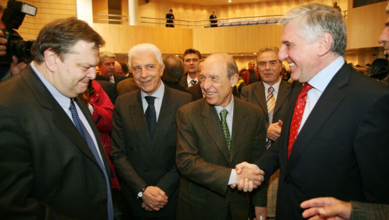 Σημίτη, Βενιζέλο, Παπαντωνίου καλεί ο εισαγγελέας στη δίκη Τσοχατζόπουλου