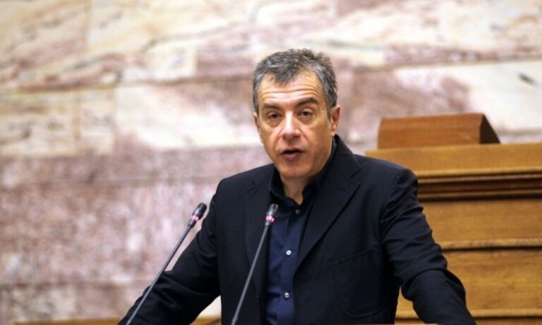 Στ. Θεοδωρακης: Είμαστε μαζί σας στις μεγάλες μάχες αλλά απέναντί σας στα προβλήματα που δημιουργείτε
