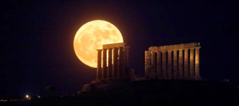 Η Φιλαρμονική Ορχήστρα του Δήμου Αθηναίων στο Ολυμπιείο κάτω από το Αυγουστιάτικο φεγγάρι