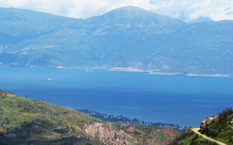Συσκευή προειδοποίησης για τσουνάμι θα εγκατασταθεί στον Κορινθιακό