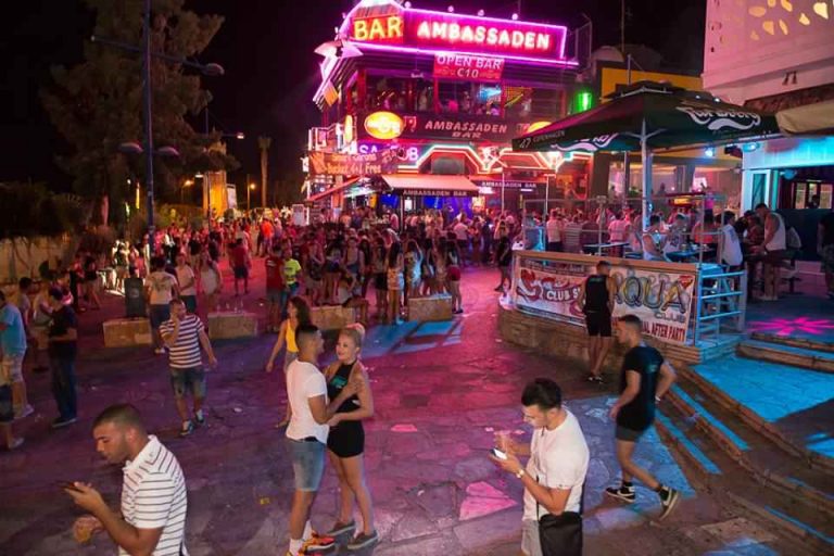 Αμβλύνεται ο Κυπριακός απαγορευτικός νόμος για το κάπνισμα