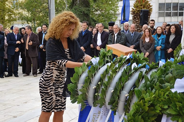 Ταιριάζουν και τα ονόματα. Σπαθάρης και Στάθαρη.