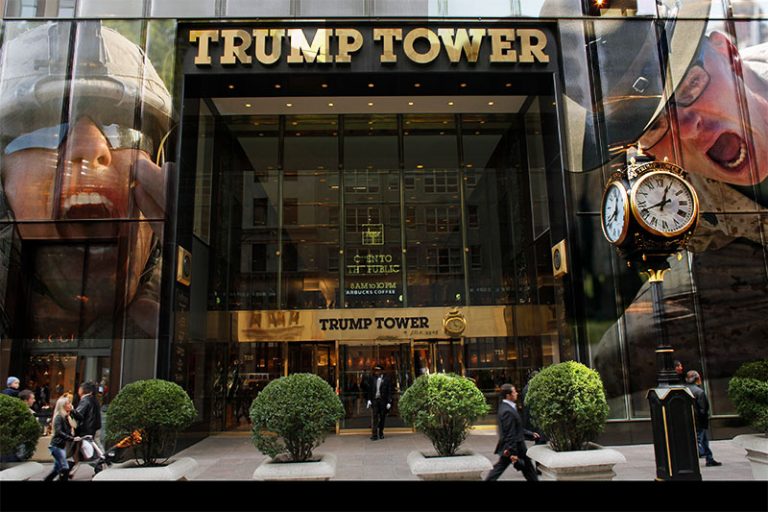 Τον Πύργο Τραμπ, και τον ίδιο τον Πρόεδρο επισκέπτεται ο Νάιτζελ Φαράζ