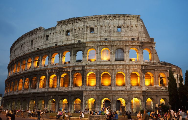 Όλοι οι δρόμοι οδηγούν στη Ρώμη