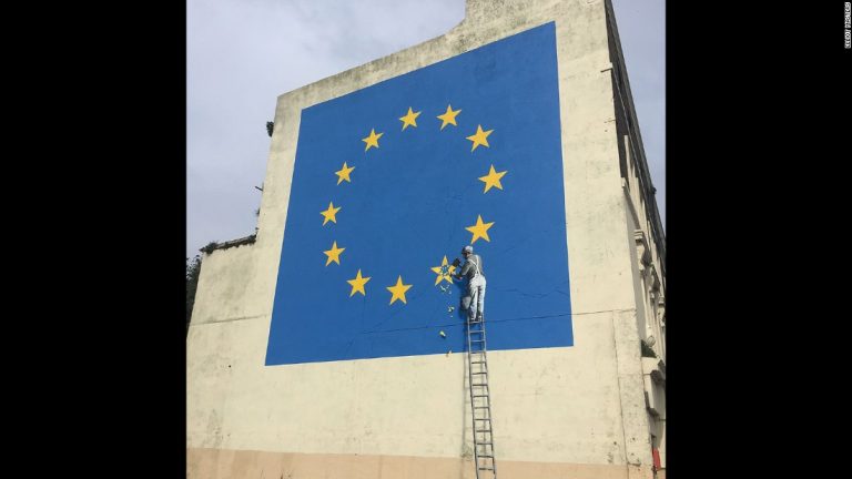 Ο Banksy «μιλάει ξανά» με γκράφιτι για το Brexit