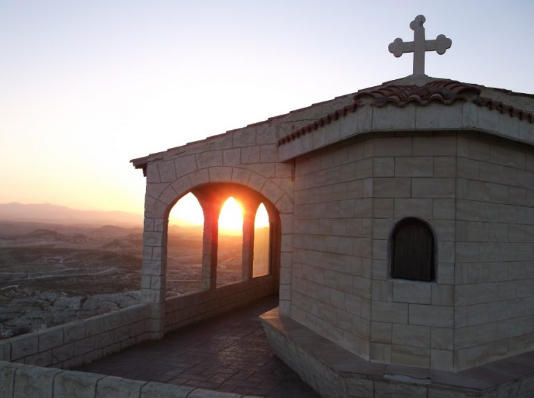 Τόπος κατάνυξης και κοσμοσυρροή