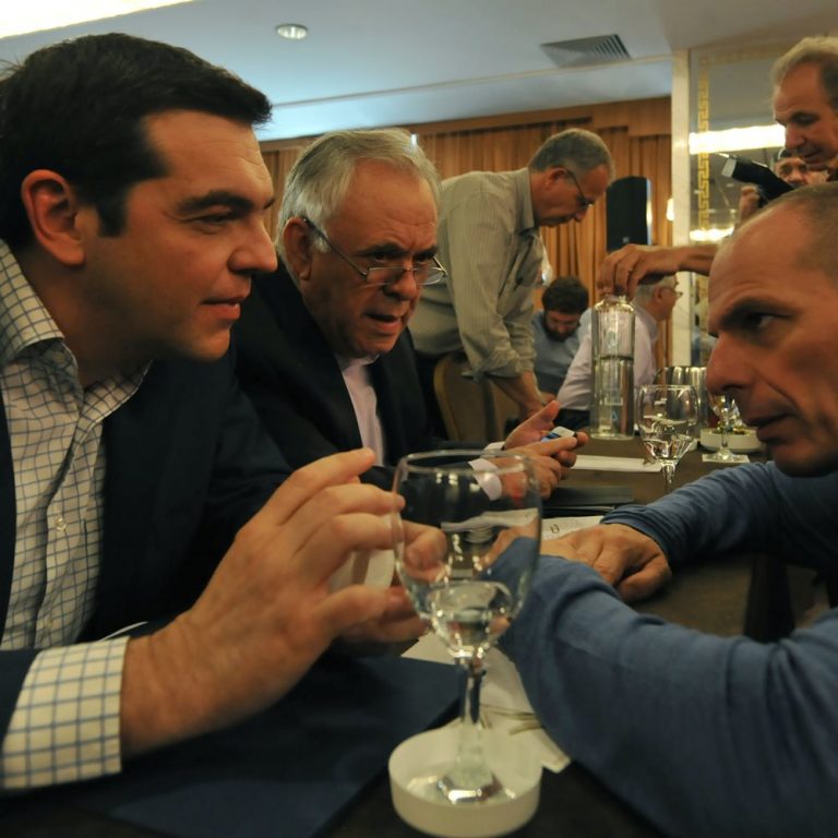 Βαρουφάκης: Ρώτησα τον Τσίπρα «είσαι ηλίθιος;» όταν μου είπε για το «ναι» σε πλεονάσματα 3,5%