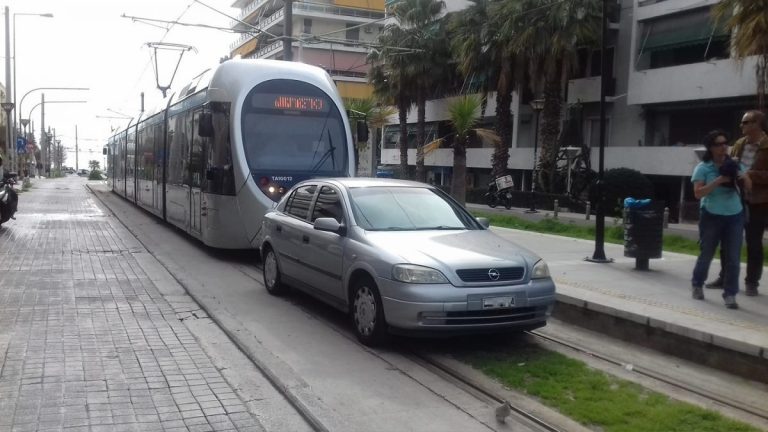 Το παρκάρισμα της χρονιάς έγινε στο Παλαιό Φάληρο