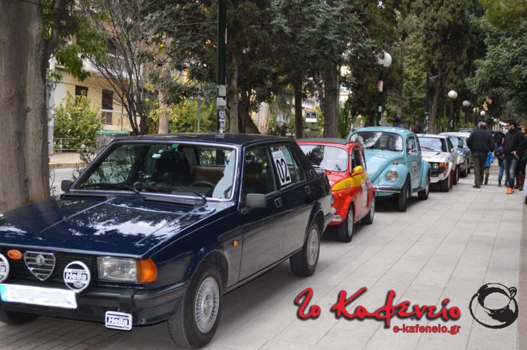 Με μεγάλη επιτυχία η έκθεση παλαιών αυτοκινήτων
