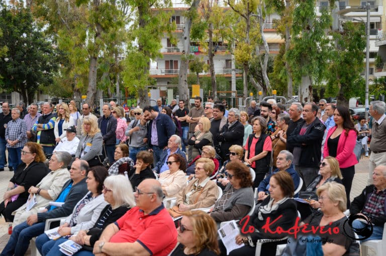Πλήθος κόσμου στην συγκέντρωση του Άρη Βασιλόπουλου στην πλατεία Μιαούλη