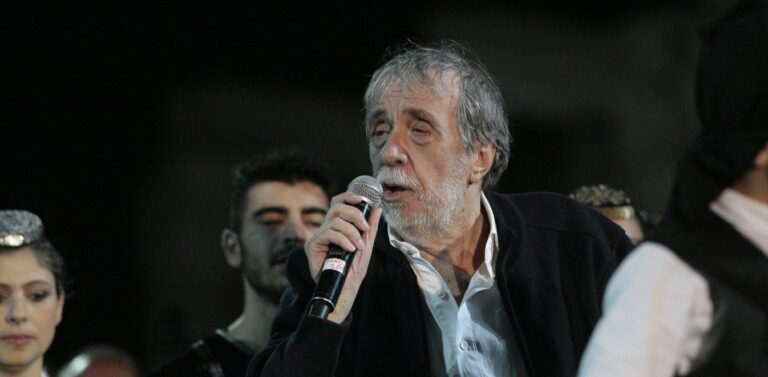 Αντώνης Καλογιάννης: Πέθανε ο σπουδαίος τραγουδιστής