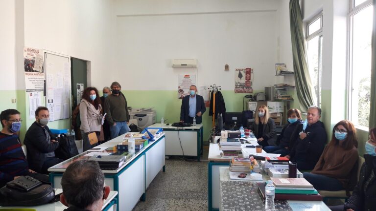 Περιοδεία Θ. Παφίλη στη Νέα Φιλαδέλφεια για τα σχολικά κτήρια