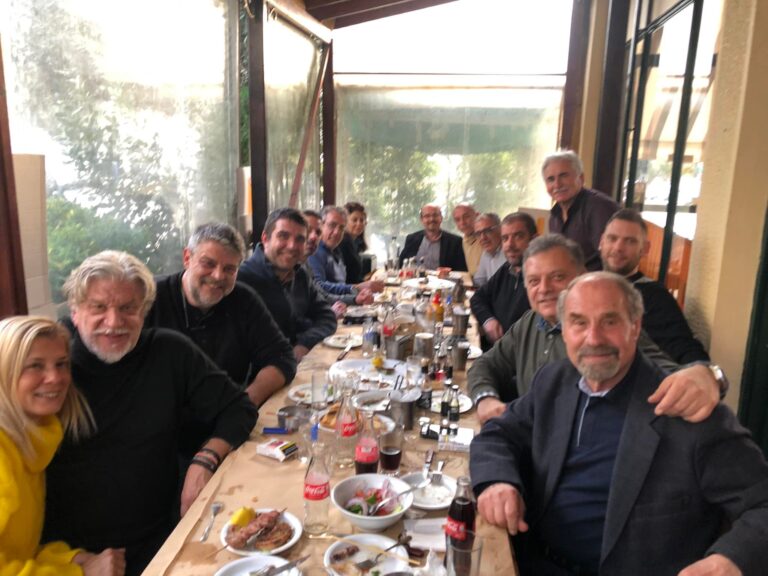 Oυζοπάρτυ τοπικών κλαρινογαμπρών