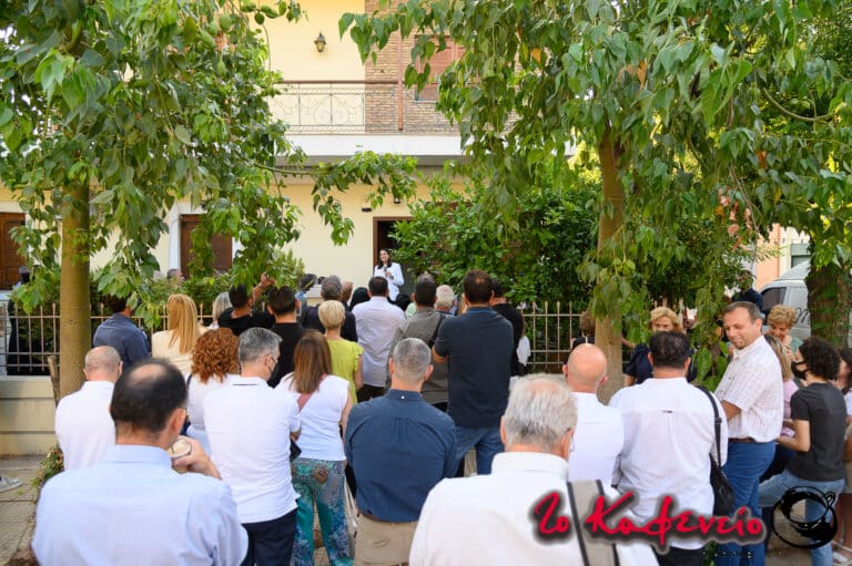 Μεγάλη συγκέντρωση για την Υπουργό Ν. Κεραμέως στη Ν. Φιλαδέλφεια (Φωτορεπορτάζ)