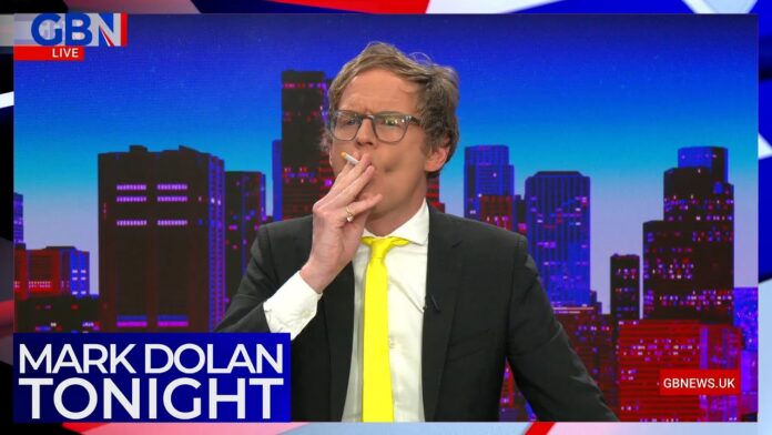 Κοινωνική ανυπακοή καθώς Βρετανός παρουσιαστής κάπνισε στην τηλεόραση