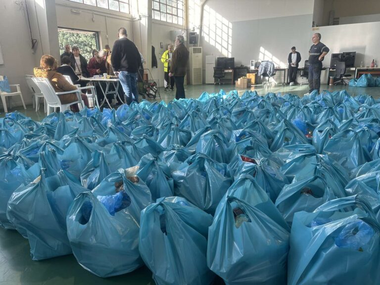 Πραγματοποιήθηκε η διανομή τροφίμων του Κοινωνικού Παντοπωλείου