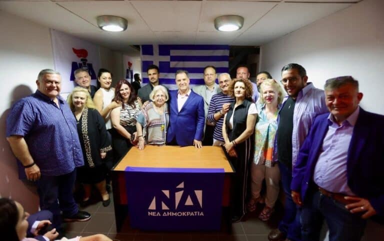 Ο Άδωνις Γεωργιάδης στα Γραφεία της ΔΗΜ.ΤΟ στη Νέα Φιλαδέλφεια – Νέα Χαλκηδόνα