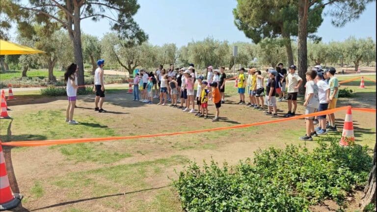 Εκδρομή στο Ίδρυμα Σταύρος Νιάρχος για τα παιδιά του Summer Camp της Νέας Χαλκηδόνας