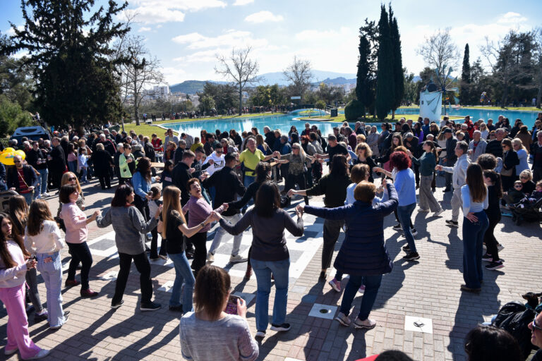 Φωτορεπορτάζ : Κούλουμα (Θεσμός πλέον από την διοίκηση του Γιάννη Τομπούλογλου) στην μαγευτική Λίμνη του Άλσους Νέας Φιλαδέλφειας