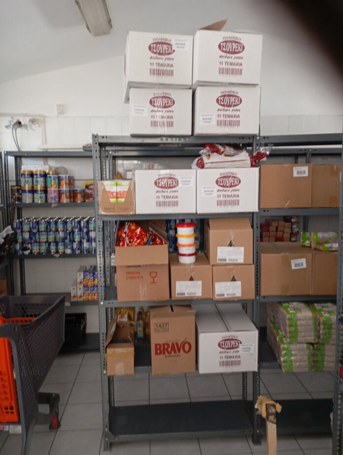 Δωρεάν διανομή τροφίμων και πασχαλινών ειδών στους δικαιούχους του Κοινωνικού Παντοπωλείου Δωρεάν διανομή τροφίμων και πασχαλινών ειδών στους δικαιούχους του Κοινωνικού Παντοπωλείου