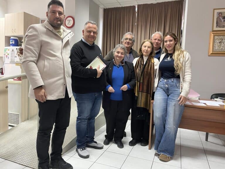 Σε μια ξεχωριστή εκδήλωση, τα μέλη του ΚΑΠΗ Νέας Χαλκηδόνας μίλησαν και τραγούδησαν για την αγάπη