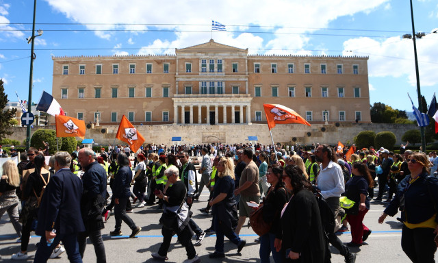 Πανελλαδική Απεργία στο Δημόσιο στις 13 Μαΐου Πανελλαδική Απεργία στο Δημόσιο στις 13 Μαΐου