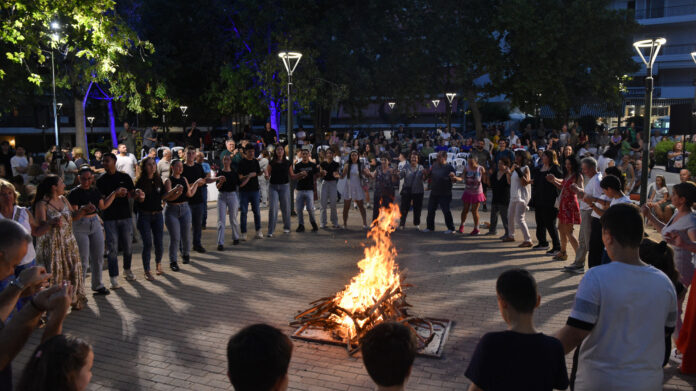 Αναβίωση για το έθιμο του Κλήδονα στη Νέα Φιλαδέλφεια.