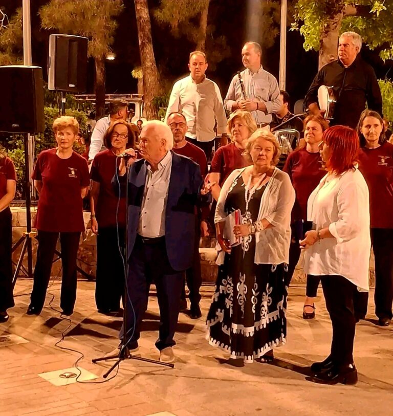 Ατελείωτος χορός στο Ηπειρώτικο πανηγύρι της λίμνης