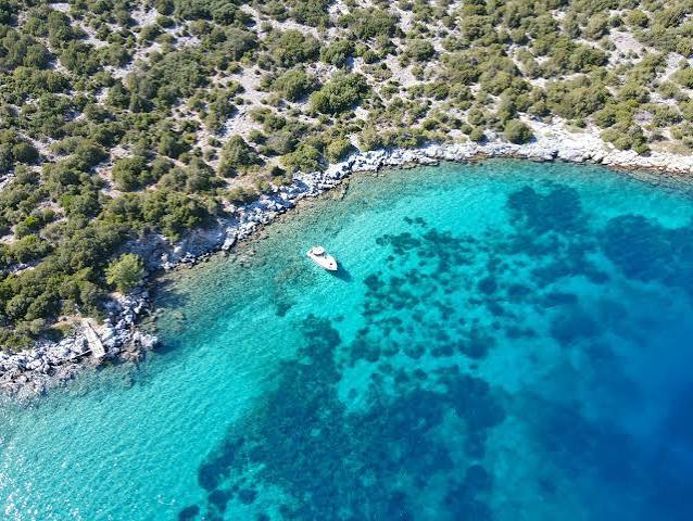Τα μικρά νησιά υψώνουν ανάστημα στον μαζικό τουρισμό Τα μικρά νησιά υψώνουν ανάστημα στον μαζικό τουρισμό