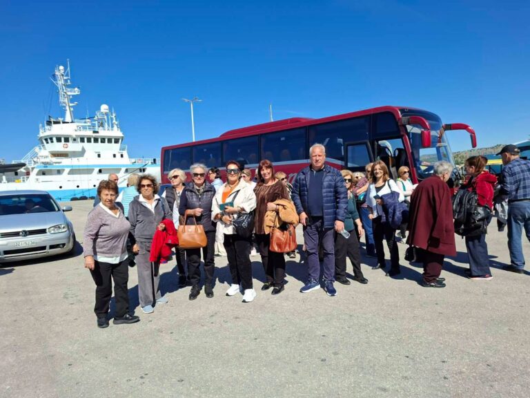 Εκδρομή ΚΑΠΗ Νέας Φιλαδέλφειας στο Ναύπλιο